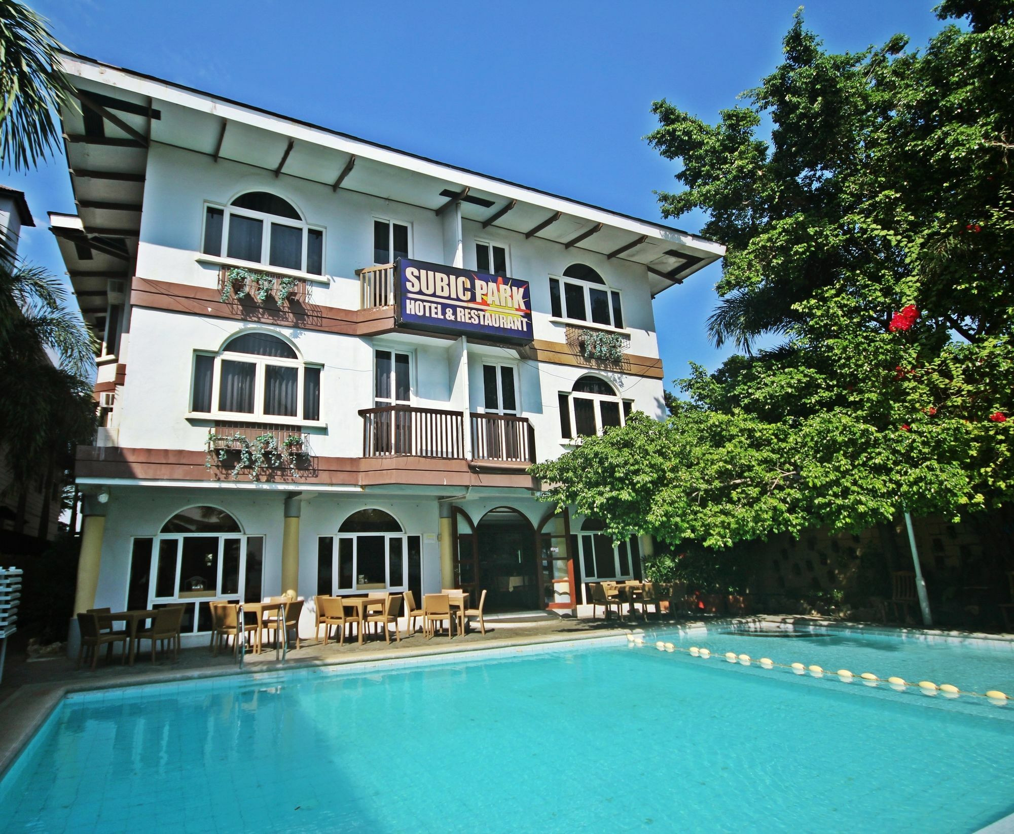 The Shoreline Subic Hotel Олонгапо Екстериор снимка